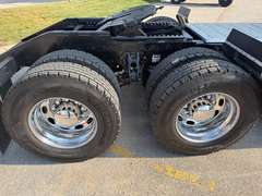 2023 Peterbilt 389 photo 10