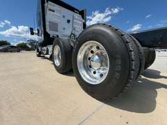 2022 Kenworth T680 photo 10