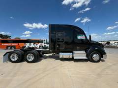 2022 Kenworth T680 photo 2