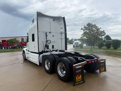 2023 Peterbilt 579 photo 10