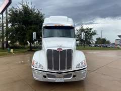 2023 Peterbilt 579 photo 7