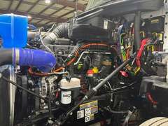 2027 Kenworth T880 photo 5