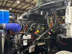 2027 Kenworth T880 photo 5