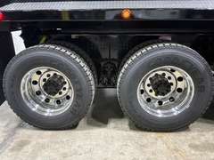 2027 Kenworth T880S photo 3