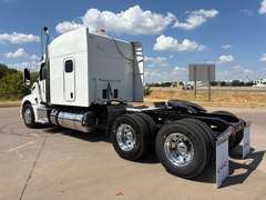 2022 Peterbilt 579 photo 9