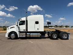 2022 Peterbilt 579 photo 8