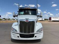 2022 Peterbilt 579 photo 10