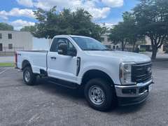 2027 Ford F250 photo 1