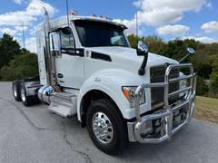 2023 Kenworth T880S photo 1