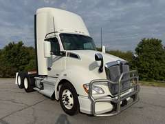 2022 Kenworth T680 photo 1