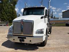 2025 Kenworth T880 photo 2