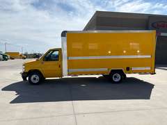 2022 Ford E350 photo 6