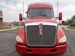 2022 Kenworth T680 photo 2