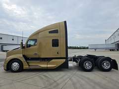 2023 Kenworth T680 photo 8