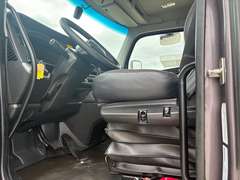 2024 Kenworth T680 photo 3