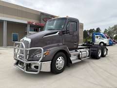 2024 Kenworth T680 photo 2
