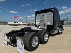 2022 Kenworth T680 photo 4