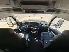 2022 Kenworth T680 photo 3