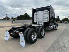 2022 Kenworth T680 photo 4