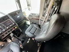 2023 Kenworth W900L photo 10
