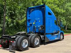 2023 Kenworth T680 photo 10