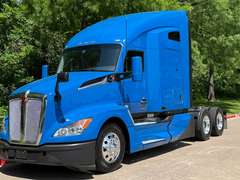 2023 Kenworth T680 photo 2