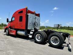 2023 Kenworth T680 photo 3
