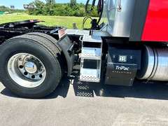 2023 Kenworth T680 photo 4
