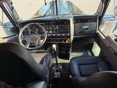 2022 Kenworth W900L photo 3