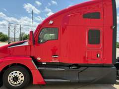 2024 Kenworth T680 photo 10