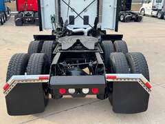 2022 Kenworth T680 photo 4