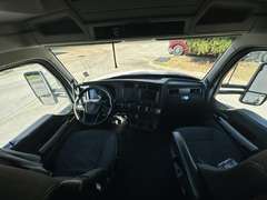 2022 Kenworth T680 photo 3