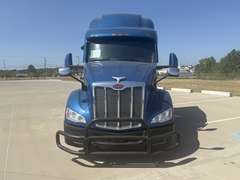 2024 Peterbilt 579 photo 8