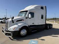 2024 Peterbilt 579 photo 6