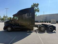 2022 Peterbilt 579 photo 9