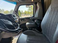 2022 Peterbilt 579 photo 10