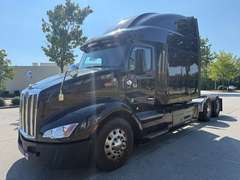 2022 Peterbilt 579 photo 2
