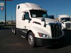 2023 Peterbilt 579 photo 1
