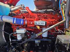 2022 Kenworth T680 photo 2