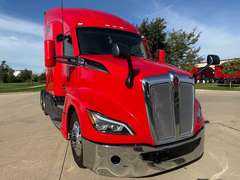 2022 Kenworth T680 photo 1