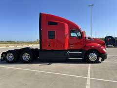 2022 Kenworth T680 photo 2