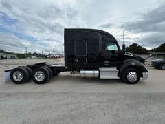 2022 Kenworth T680 photo 2