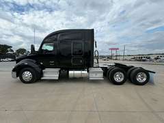 2022 Kenworth T680 photo 8