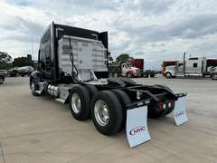 2022 Kenworth T680 photo 9