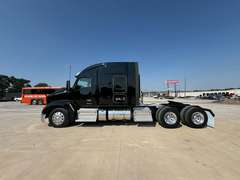 2023 Kenworth T680 photo 8
