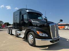 2023 Kenworth T680 photo 1