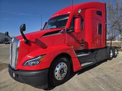 2023 Kenworth T680 photo 2
