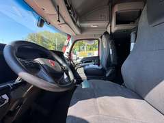 2024 Kenworth T680 photo 3