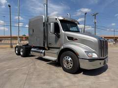 2021 Peterbilt 579 photo 7