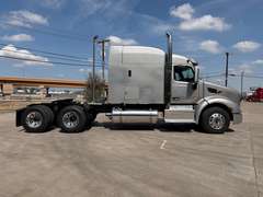 2021 Peterbilt 579 photo 8